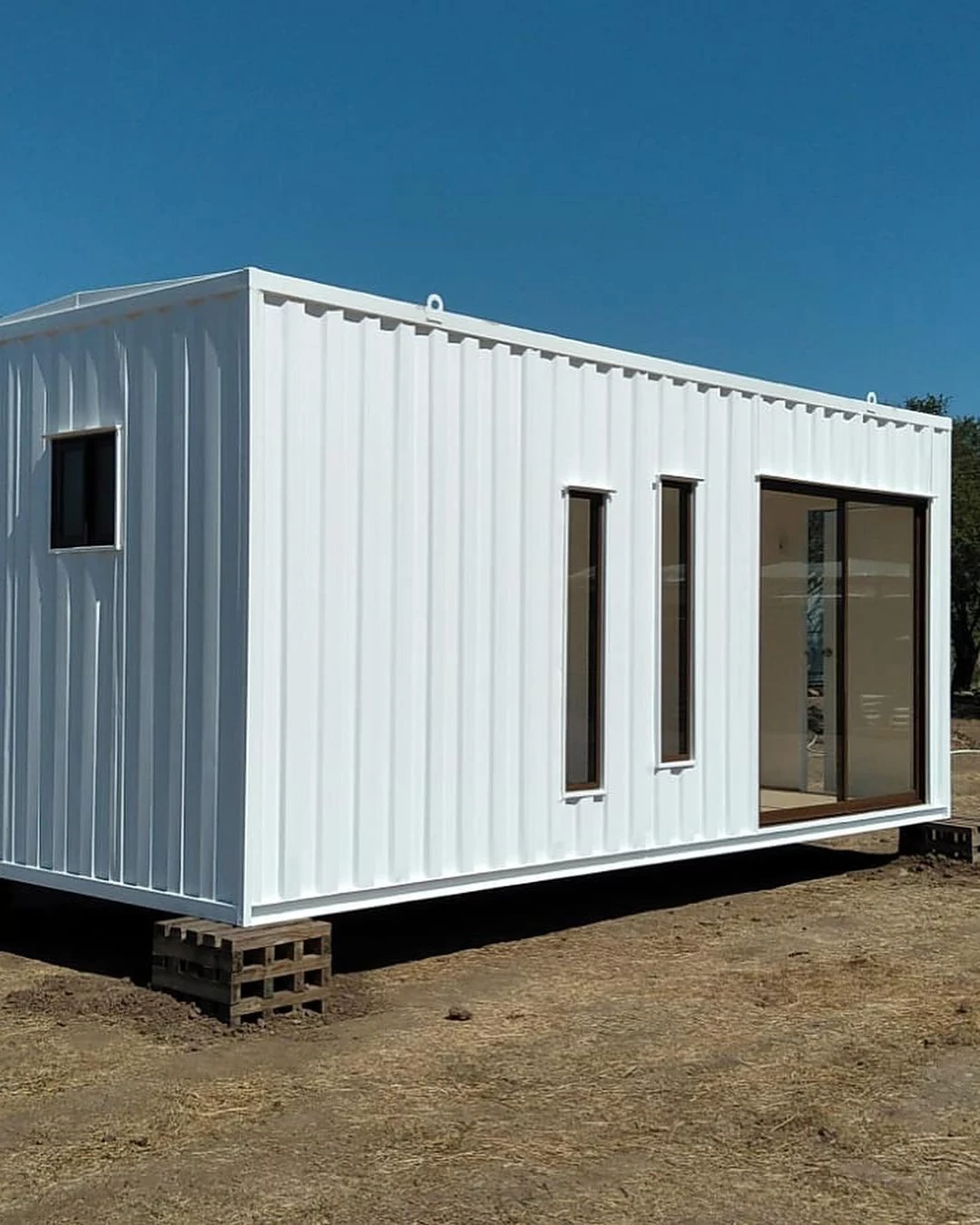 Contentor Escritório Modular 15 m² (6,00 × 2,42 m) - Acabamento Profissional
